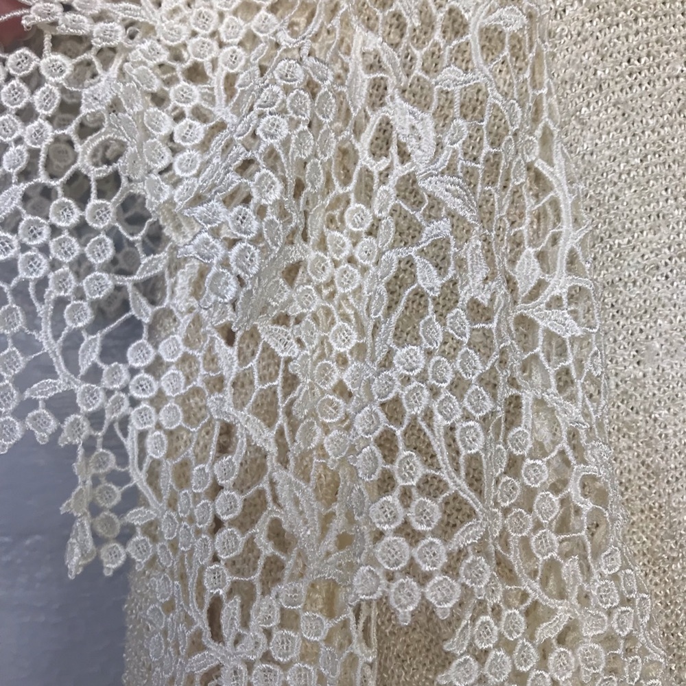 Vintage 80’s cream batwing sweater with lace sz S - Picture 4 of 7